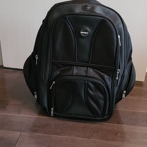 Contour™ 15.6'' Overnight Laptop Backpack- Black